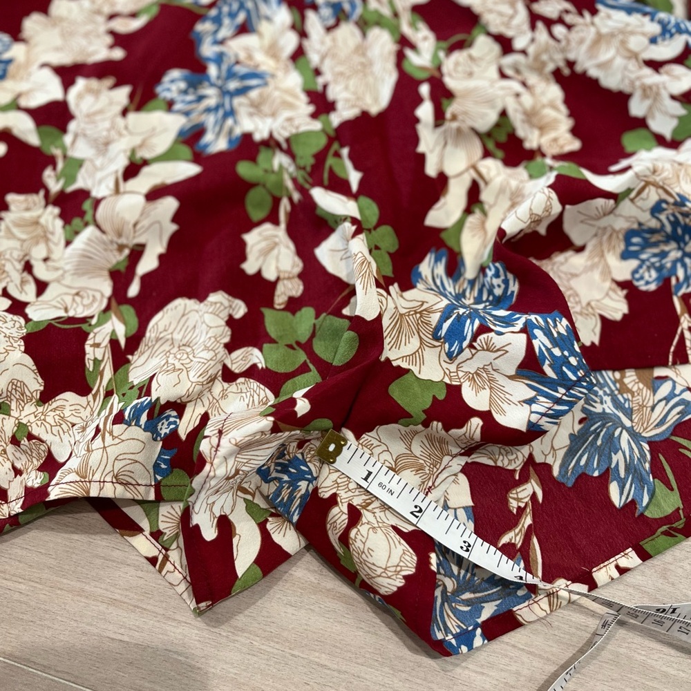 Milk & Honey Wine Floral Plunging Tie-Front Bell Sleeve Romper Size Small - Picture 15 of 16